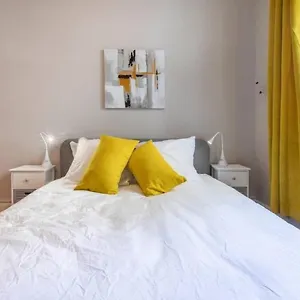 https://the-red-heart-of-annecy.hotels-rhonealpes.com
