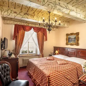 u-zlateho-stromu-by-bhg.praguehotelsweb.com/