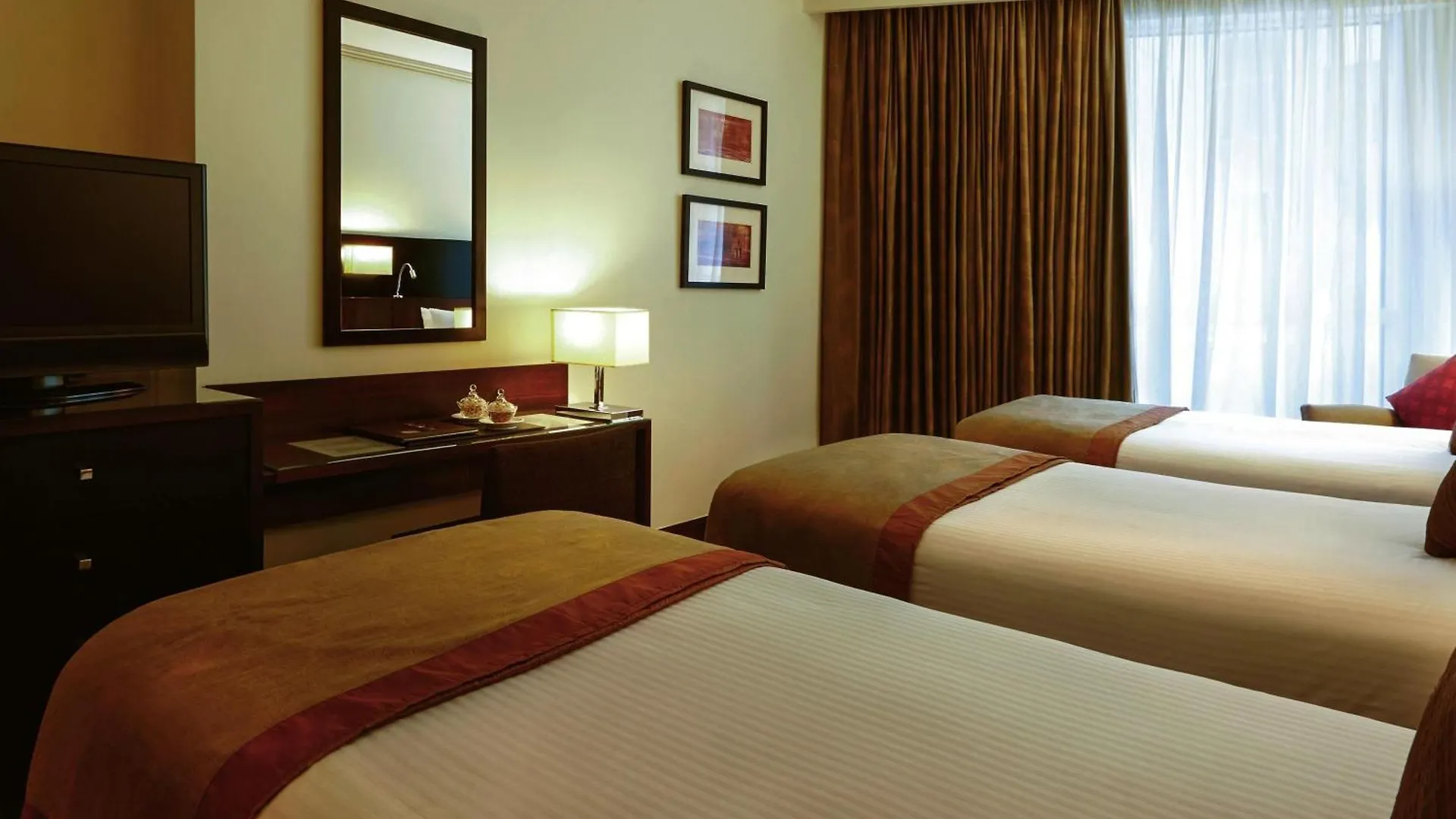 ****  Movenpick Hotel & Residences Hajar Tower Makkah مكة المملكة العربية السعودية